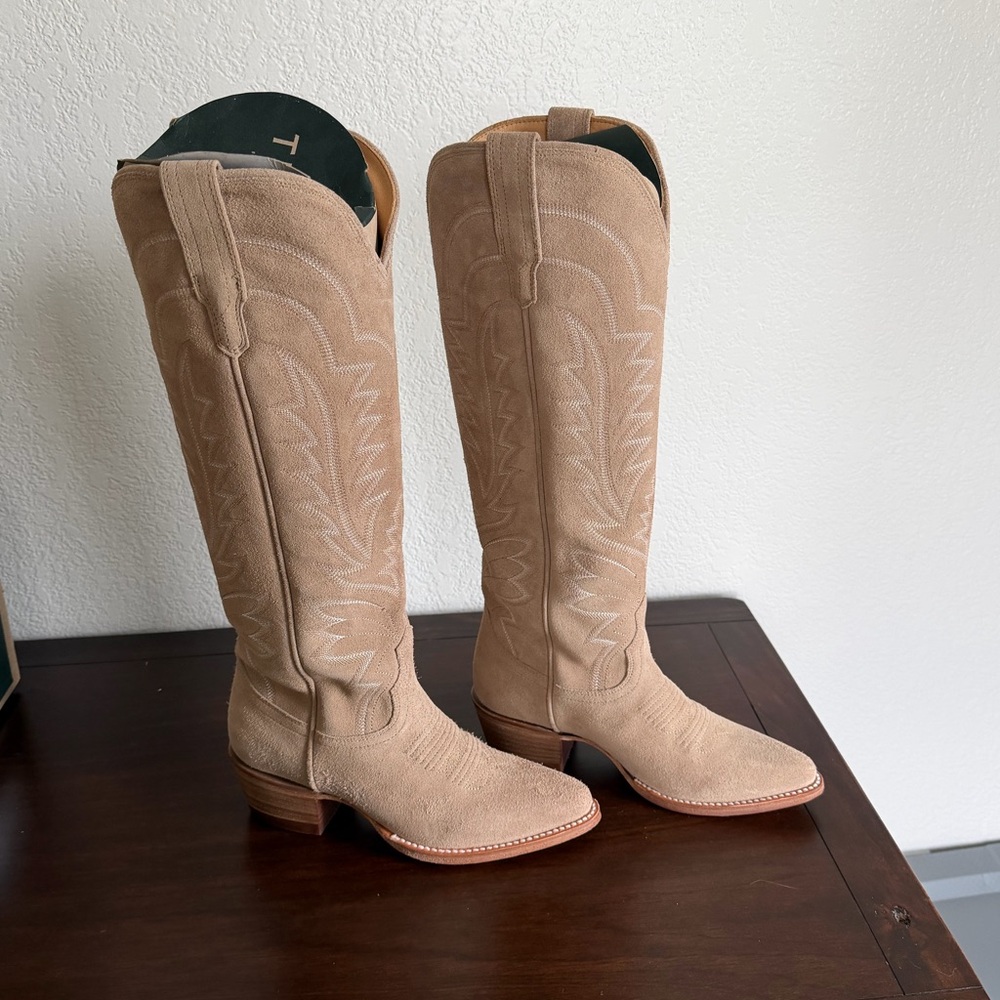 Tecovas Abby Suede Boot
